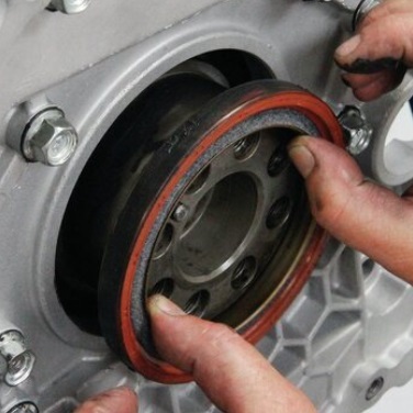 Сальник коленвала