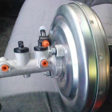 Вакуумний підсилювач гальм