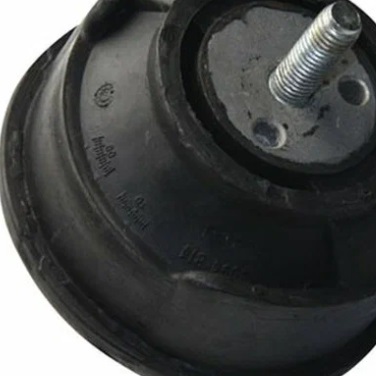 Відбійник двигуна